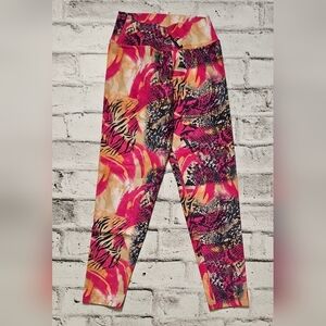 Loquido Vibrant Pink and Black Patterned Midi Leggings